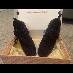Fabletics Zuma Sneaker sz 8.5